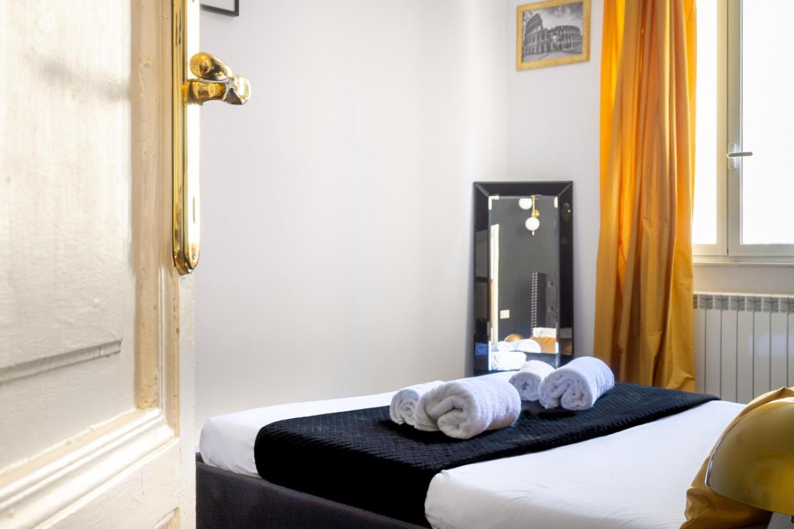 Tp Apartment Luxury San Giovanni Rome Exterior photo